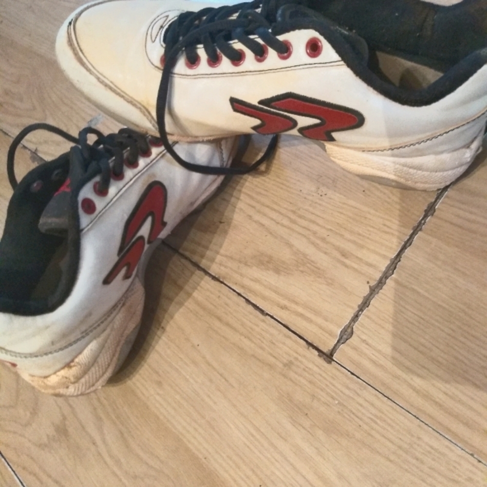 Ringor metal softball cleats